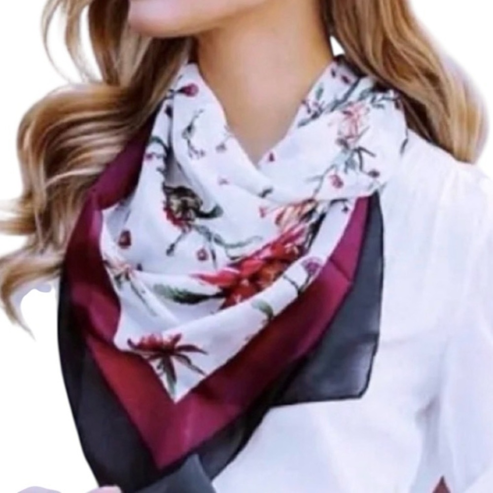 NWT Chan Luu 100% Silk Floral Large Designer Scarf Made in India